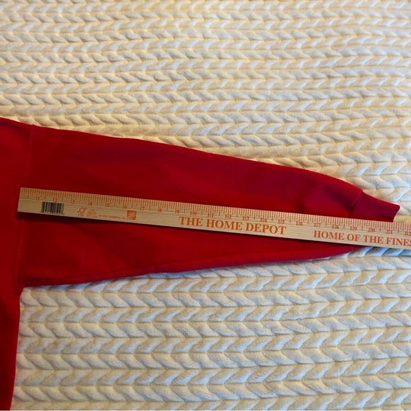 M&C Vintage Sweatshirt Size large A dog is a person “ - Picture 8 of 8